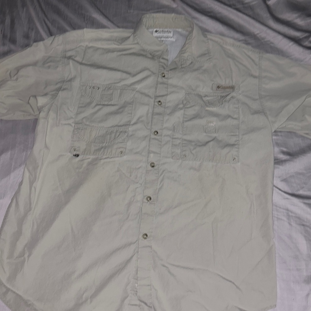 Mens Columbia pfg fishing/hunting button up